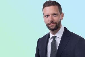 university of sydney law school graduate mark mclennan